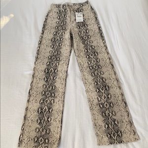 The 90s Wide Leg in White Snake